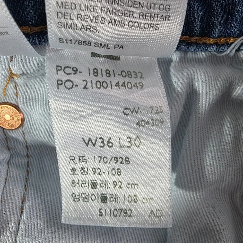 Levis 541 Athletic Taper Jeans Mens 36x28 Medium Wash Blue Denim BIG E